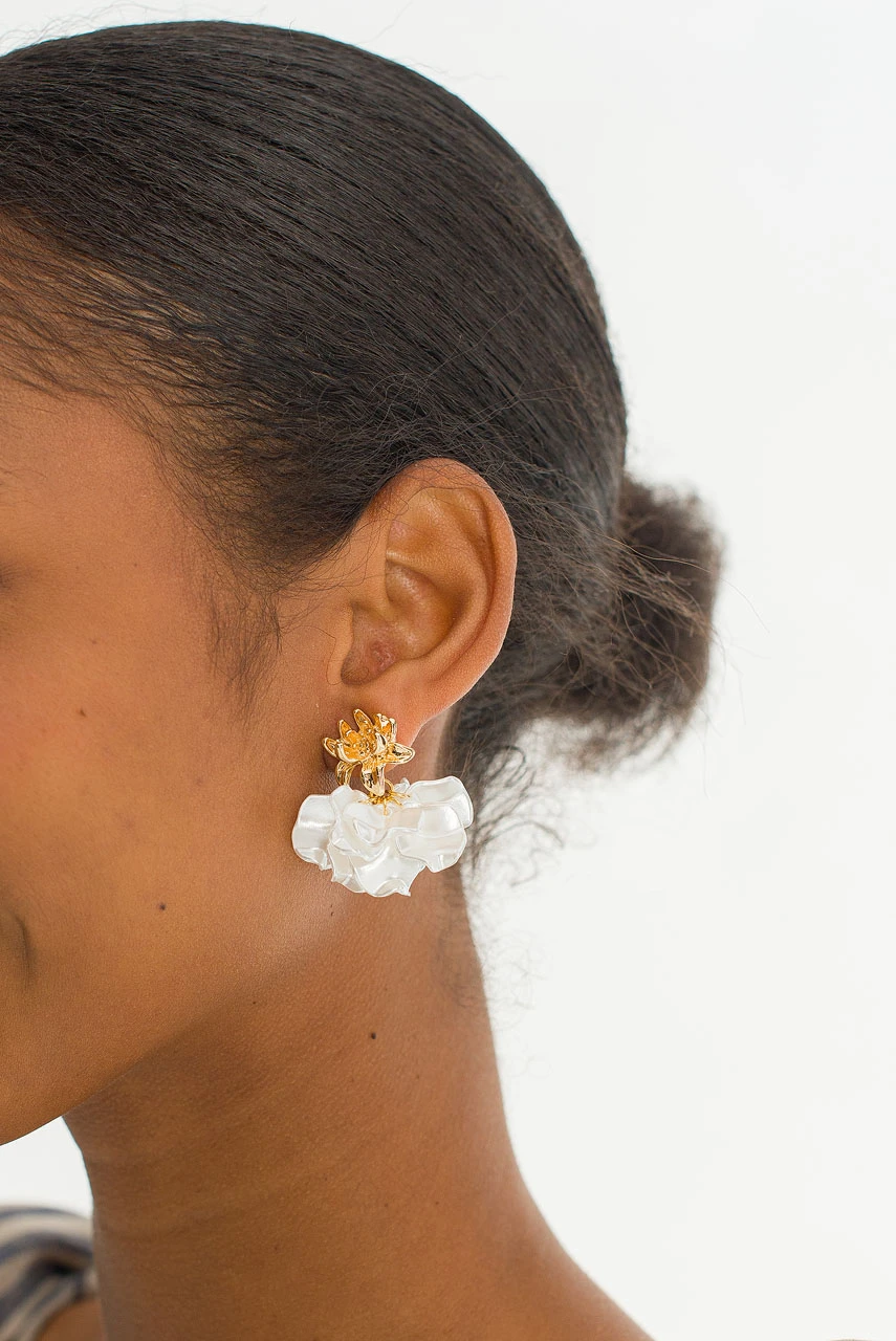 Petal Cloud Earrings, Gold