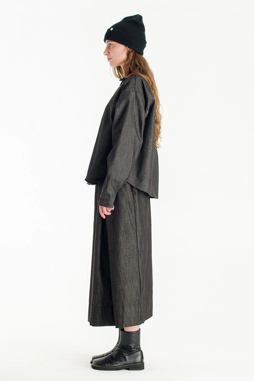 Yoko Peterpan Collar Shirt, Black