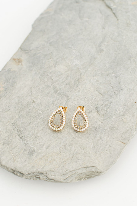 Tear Shaped Plain Gold Earrings main image 0