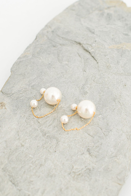 [LLOYD] 14K☆Curveline Pearl Point Earrings Freshwater Cultured Pearl Dangle Hoop Earrings in 14K Yellow