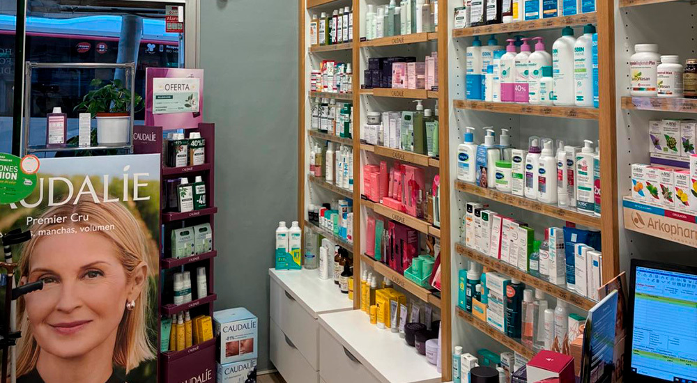 IMAGEN INTERIOR FARMACIA BOSQUE