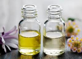 Queens & Monsters Henry Rose for men and women [Type*&91; : Oil (Import 000348)  TheFragranceBarNoir.com -Top notes are Petitgrain and Violet Leaf; middle notes are Jasmine and Freesia; base notes are Sandalwood, Vanilla Bean, Ambroxan and Patchouli. Imported Fragrance body oils have natural ingredients and last 3 to 5 times longer than typical Fragrance / Body oil. Imported from Dubai, Spain, Egypt ect... If you want to stand out from the rest. Try one of our many exotic scents.