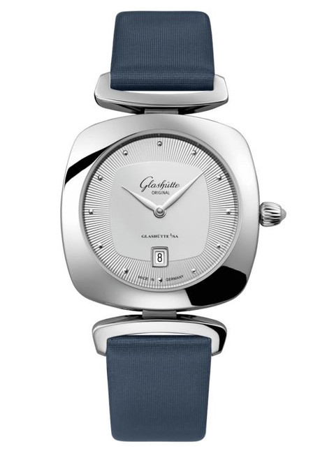 Glashutte Pavonina 1-03-01-15-02-04