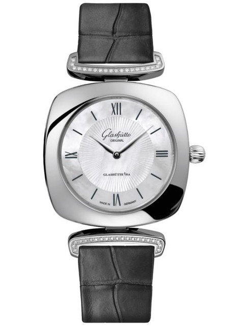Glashutte Pavonina 1-03-02-05-12-31 Glashutte Pavonina 1-03-02-05-12-31