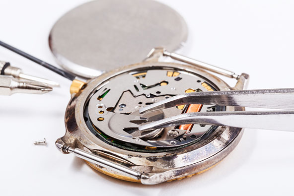 ​How to Change a Watch Battery - Luxury Of Watches