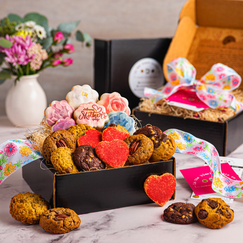 Mother's Day cookie box, gift box for Mom, rose petal decorated cookies, In The Black Cookie Co, Driving Me Nuts cookies, Black Magic cookies, California Local cookies, Oh My Chocolate Chip cookies, Hey There Sugar cookies