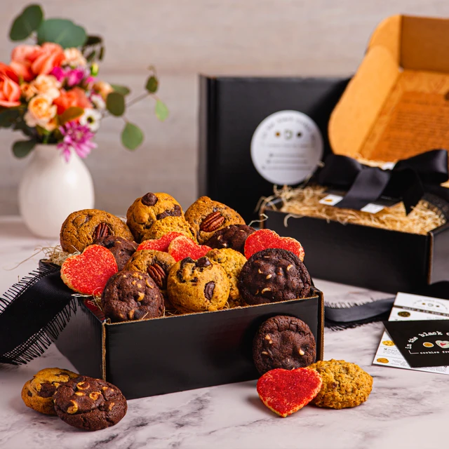 Bundle of Love cookie box
