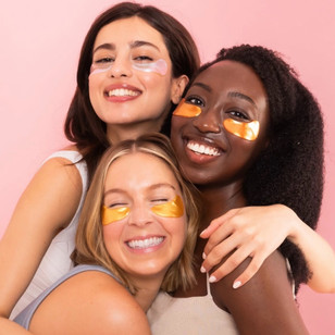 Grace & Stella: The Viral, Feel-Good Skincare Brand Redefining Self-Care