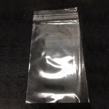 RE-SEALABLE POLYPROPYLENE BAGS WITH ADHESIVE STRIP SEAL 
355 x 510mm + 38mm (Lip) x 30um (14" x 20" + 1.5" (Lip) x .0012"), Box of 1000