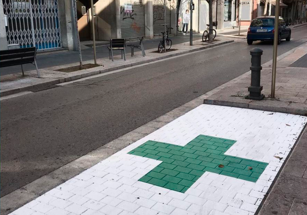 Plaza de aparcamiento en Farmàcia Major en Salt