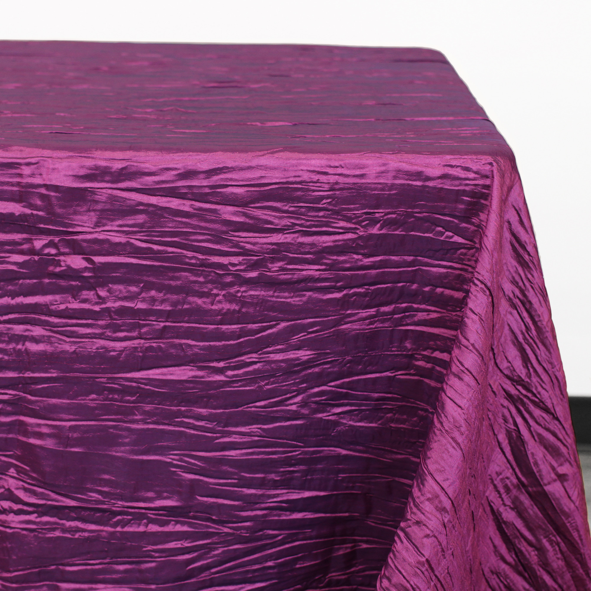 90 x 132 inch Rectangular Crinkle Taffeta Tablecloths Purple corner