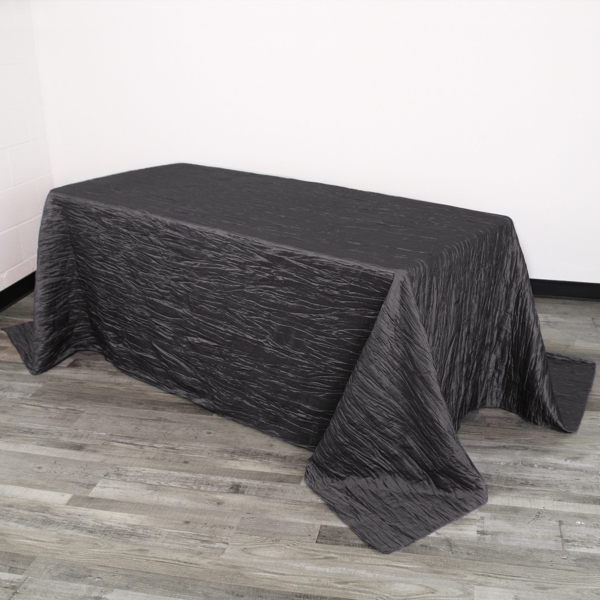90 x 132 inch Rectangular Crinkle Taffeta Tablecloths Black