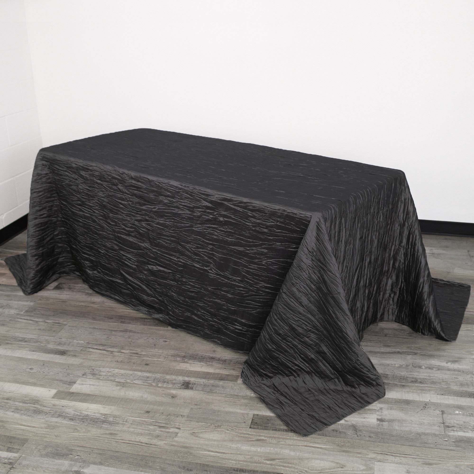 90 x 156 Inch Rectangular Crinkle Taffeta Tablecloth Black