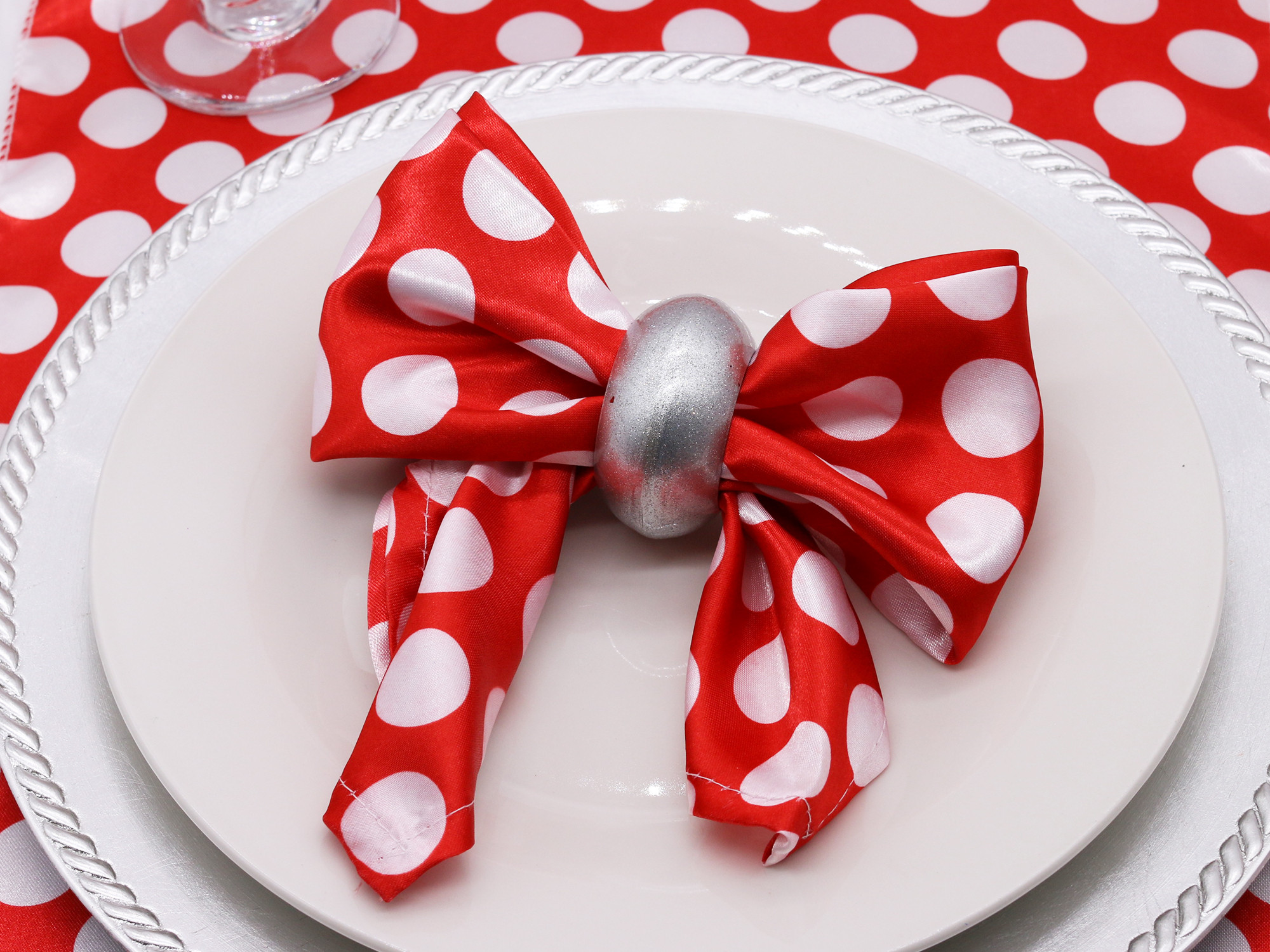 20 inch Satin Cloth Napkins Red/White Polka Dots lifestyle