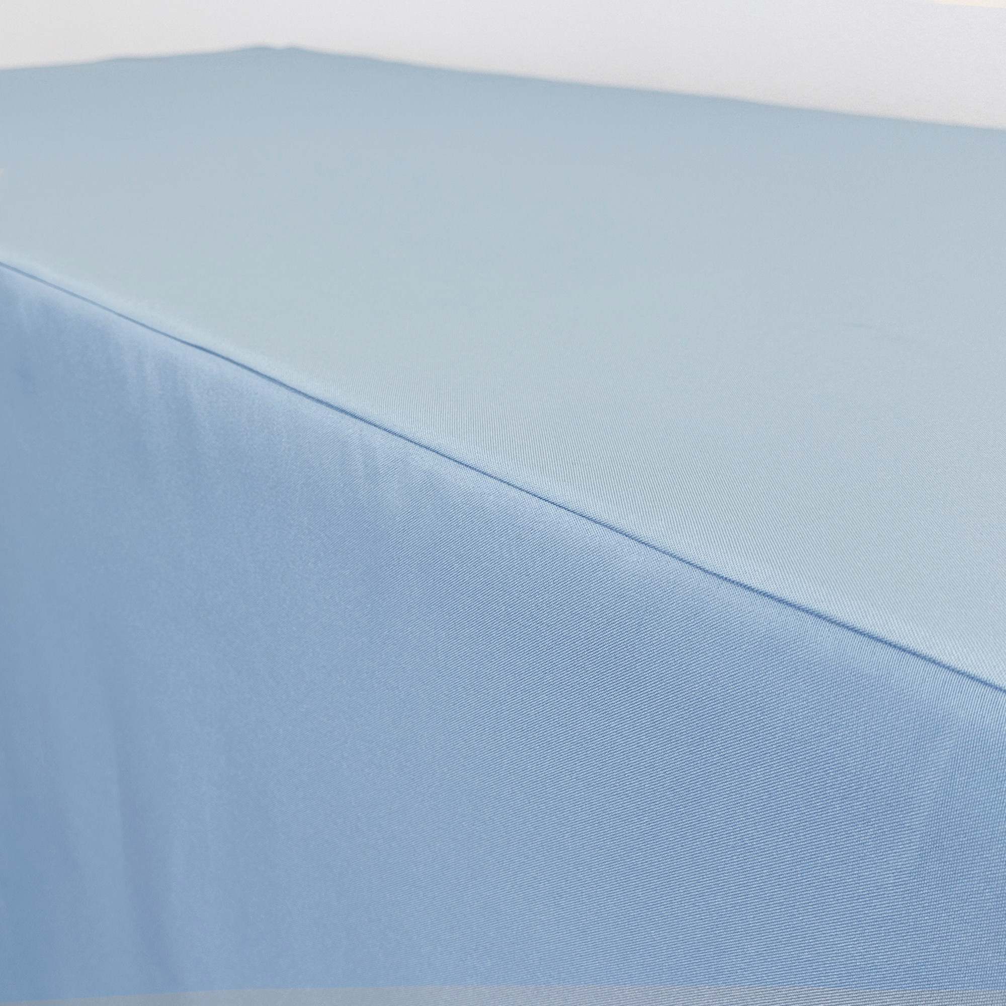 6 ft Fitted Polyester Tablecloth Rectangular Light Blue seam