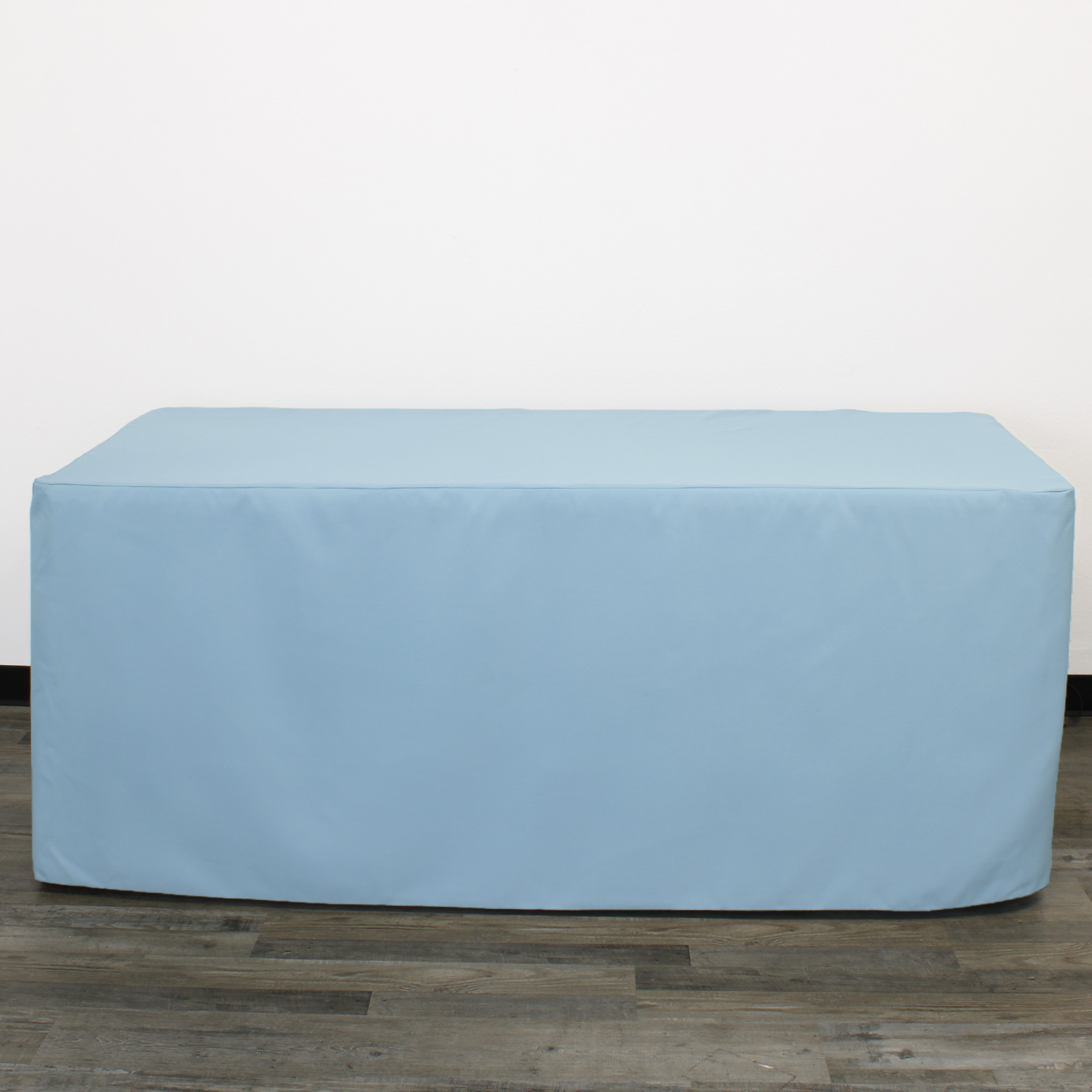 6 ft Fitted Polyester Tablecloth Rectangular Light Blue front