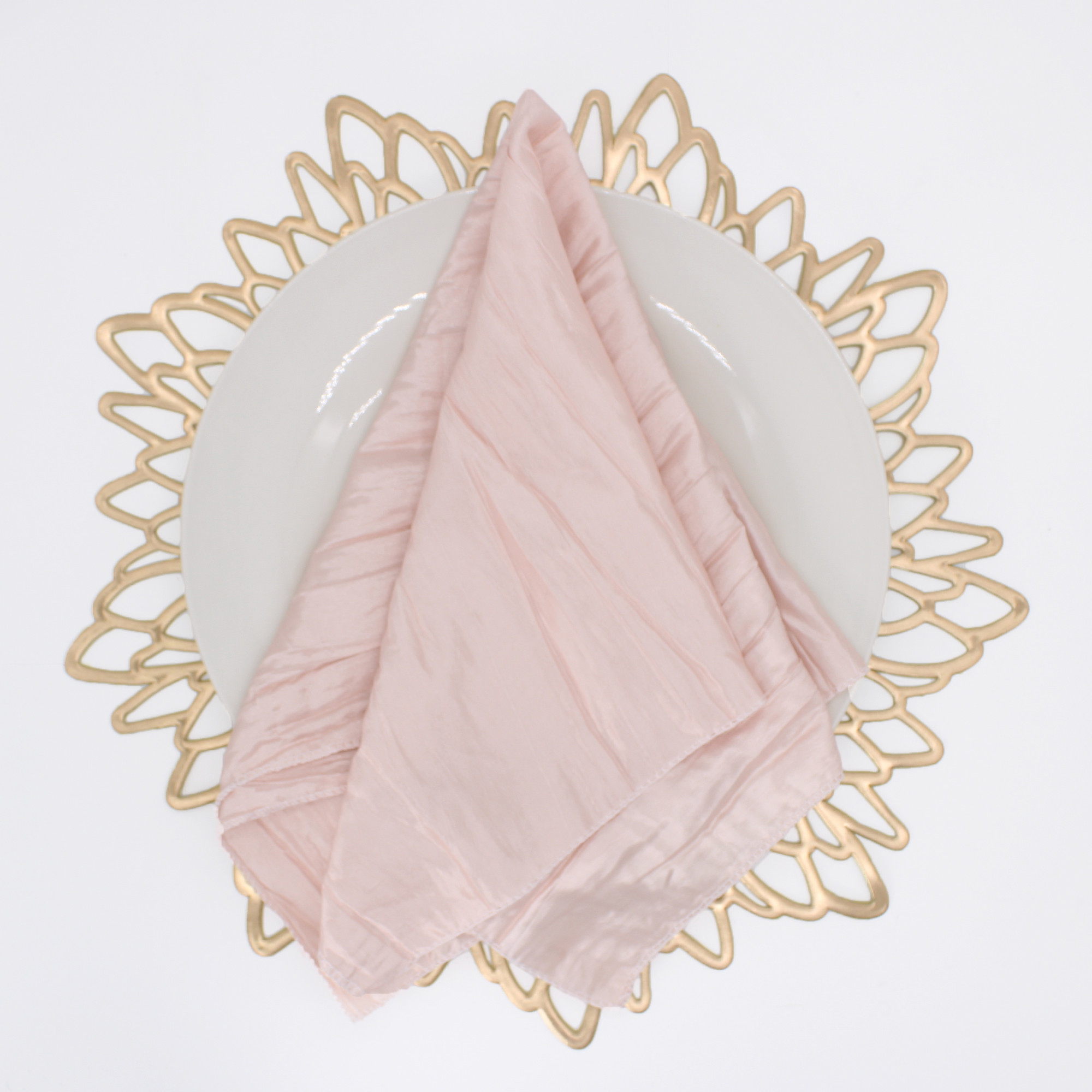 20 Inch Crinkle Taffeta Cloth Napkins Blush lifestyle
