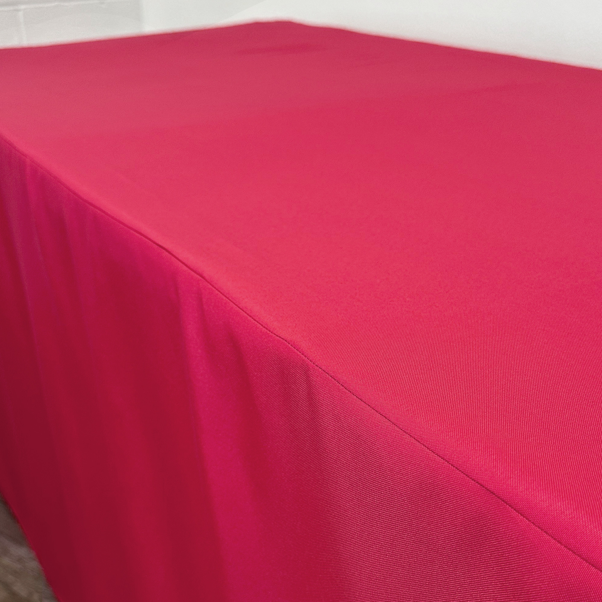 6 ft. Fitted Polyester Tablecloth Rectangular Fuchsia seam