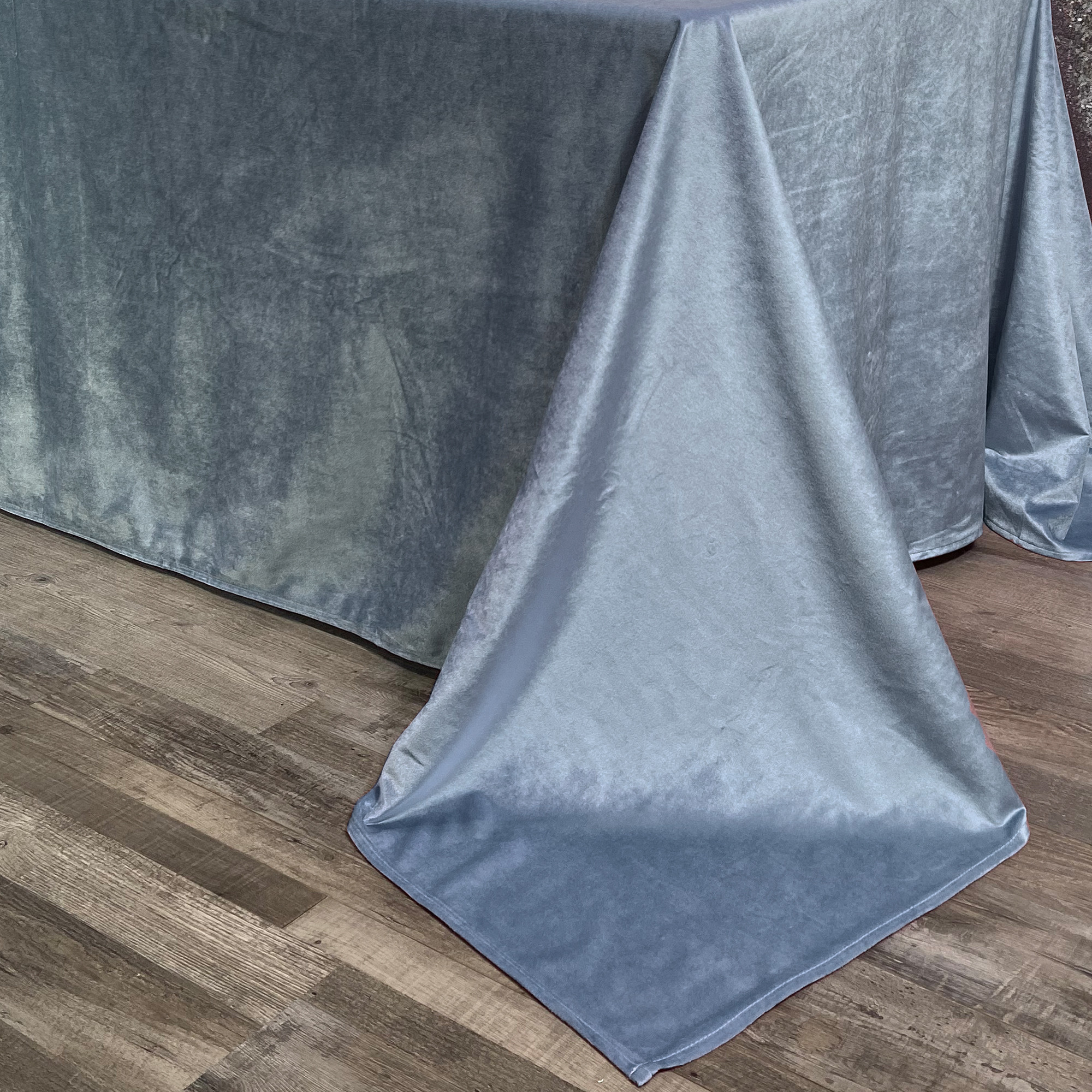 90 x 132 Inch Rectangular Velvet Tablecloth Dusty Blue Corner
