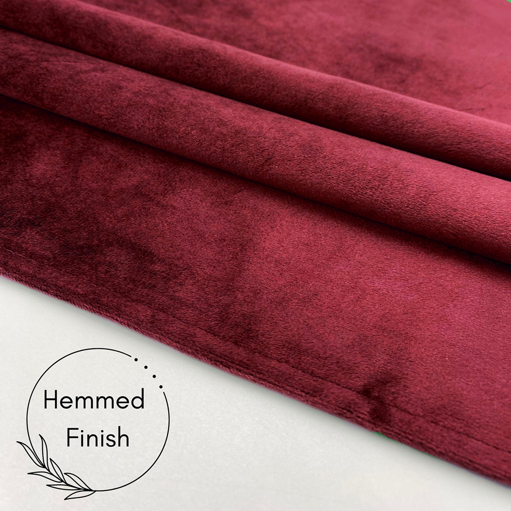 90 x 156 Inch Rectangular Velvet Tablecloth Burgundy Hem Zoom