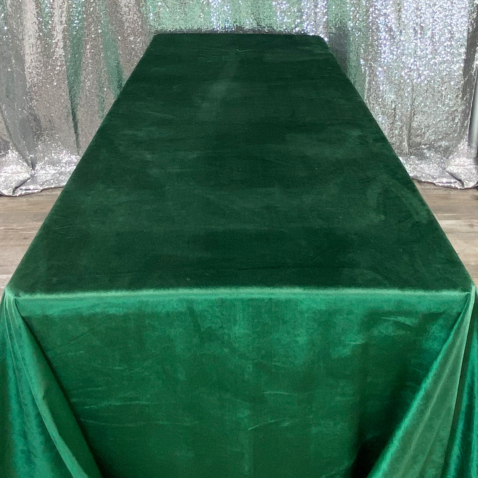 90 x 156 Inch Rectangular Velvet Tablecloth Emerald Green Top