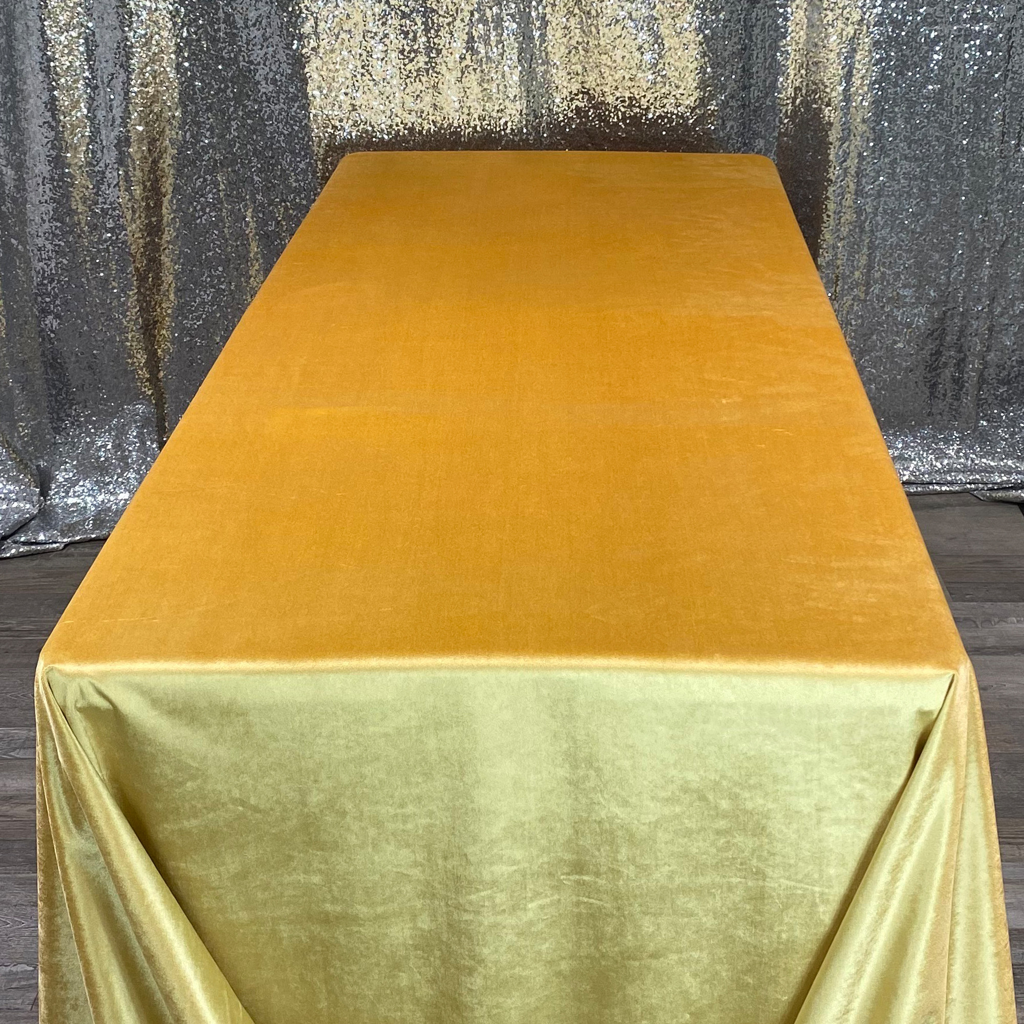 90 x 156 Inch Rectangular Velvet Tablecloth Gold Top