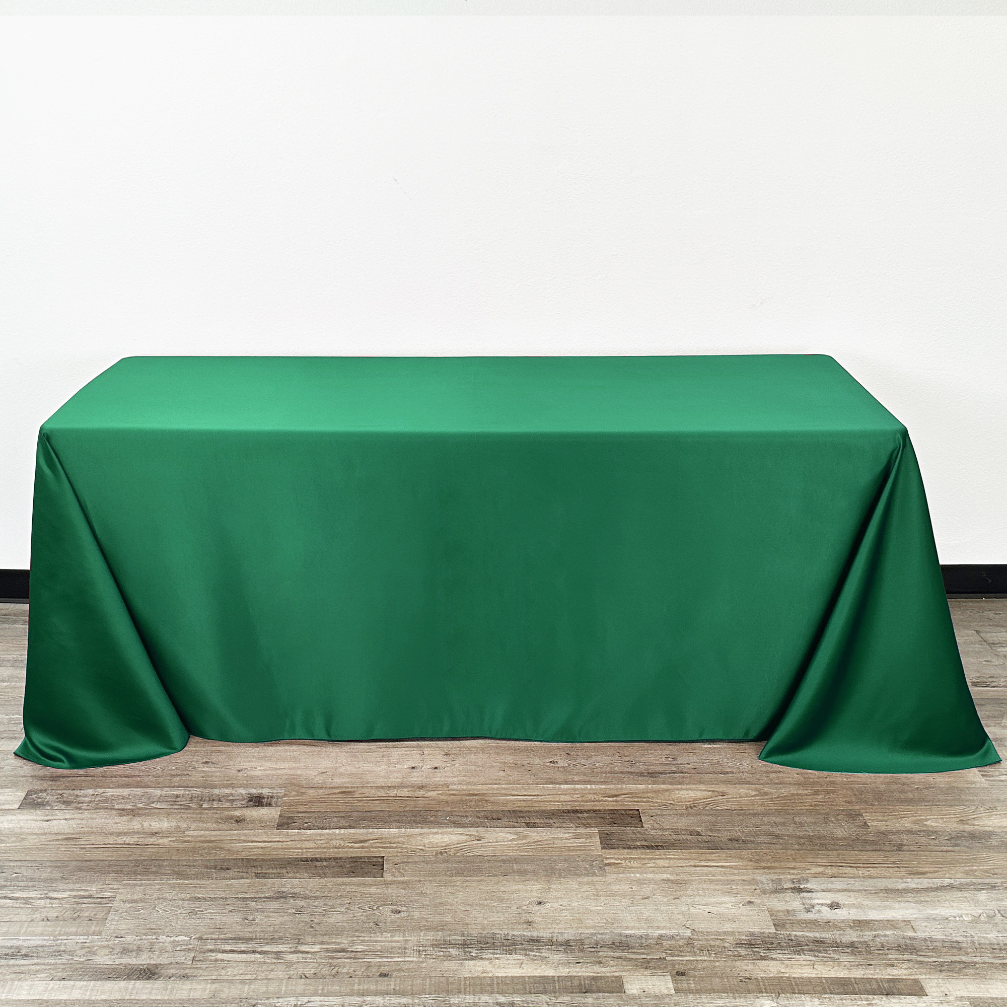 90 x 132 Inch Rectangular L'amour Tablecloth Hunter Green front
