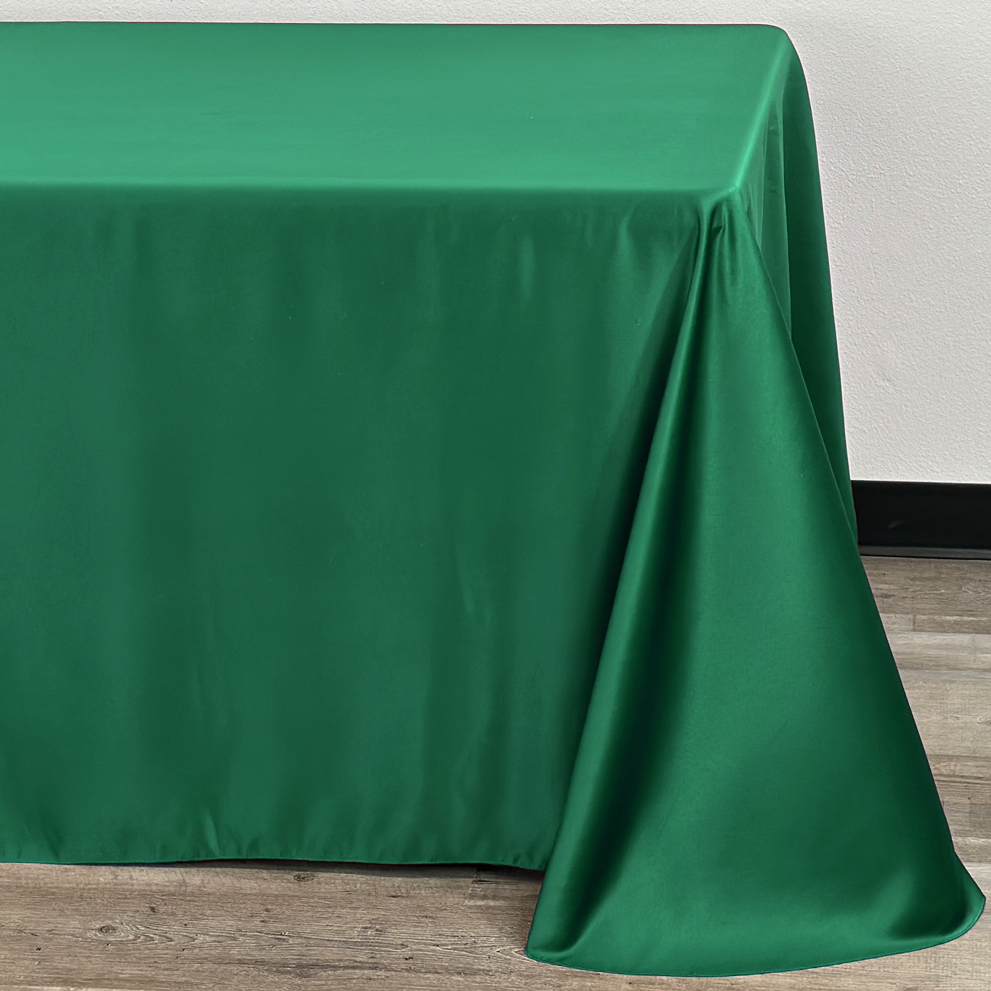 90 x 156 Inch Rectangular L'amour Tablecloth Hunter Green Corner