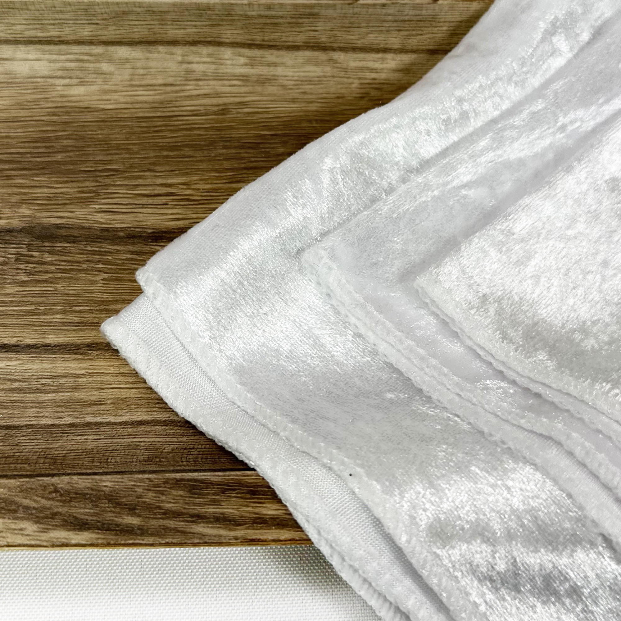 10 Pack 20 Inch Crushed Velvet Cloth Napkins White