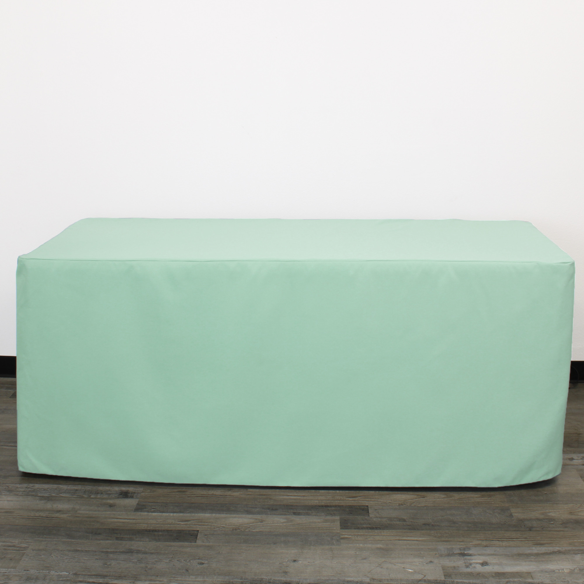6 ft Fitted Polyester Tablecloth Rectangular Mint front