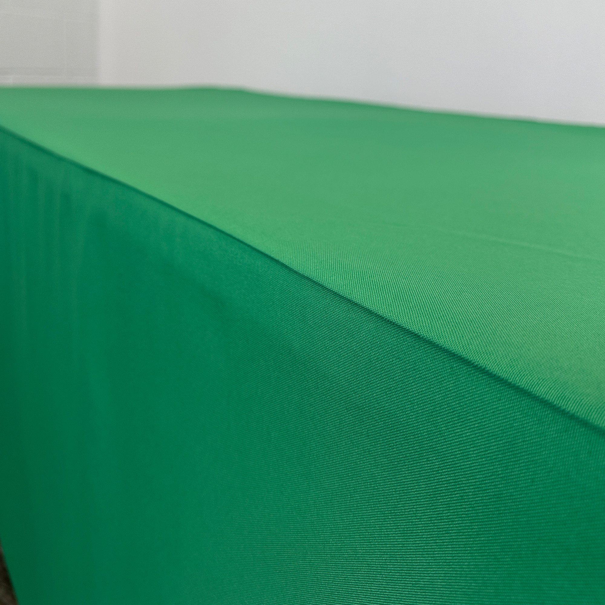 6 ft Fitted Polyester Tablecloth Rectangular Emerald Green seam