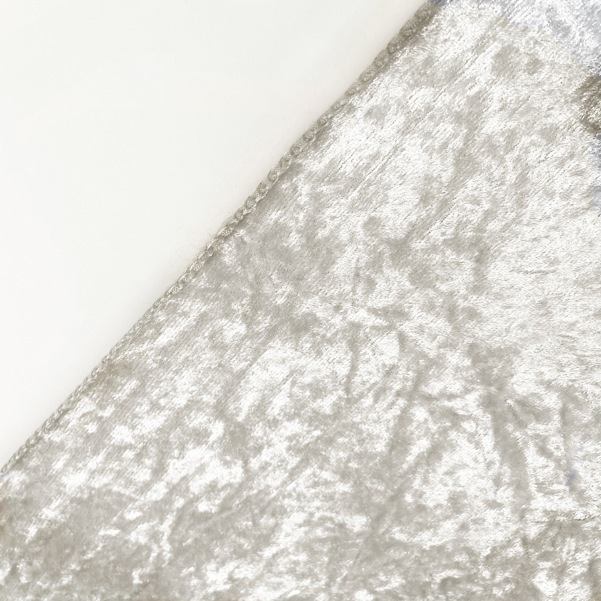 120 Inch Round Crushed Velvet Tablecloth Ivory Hem