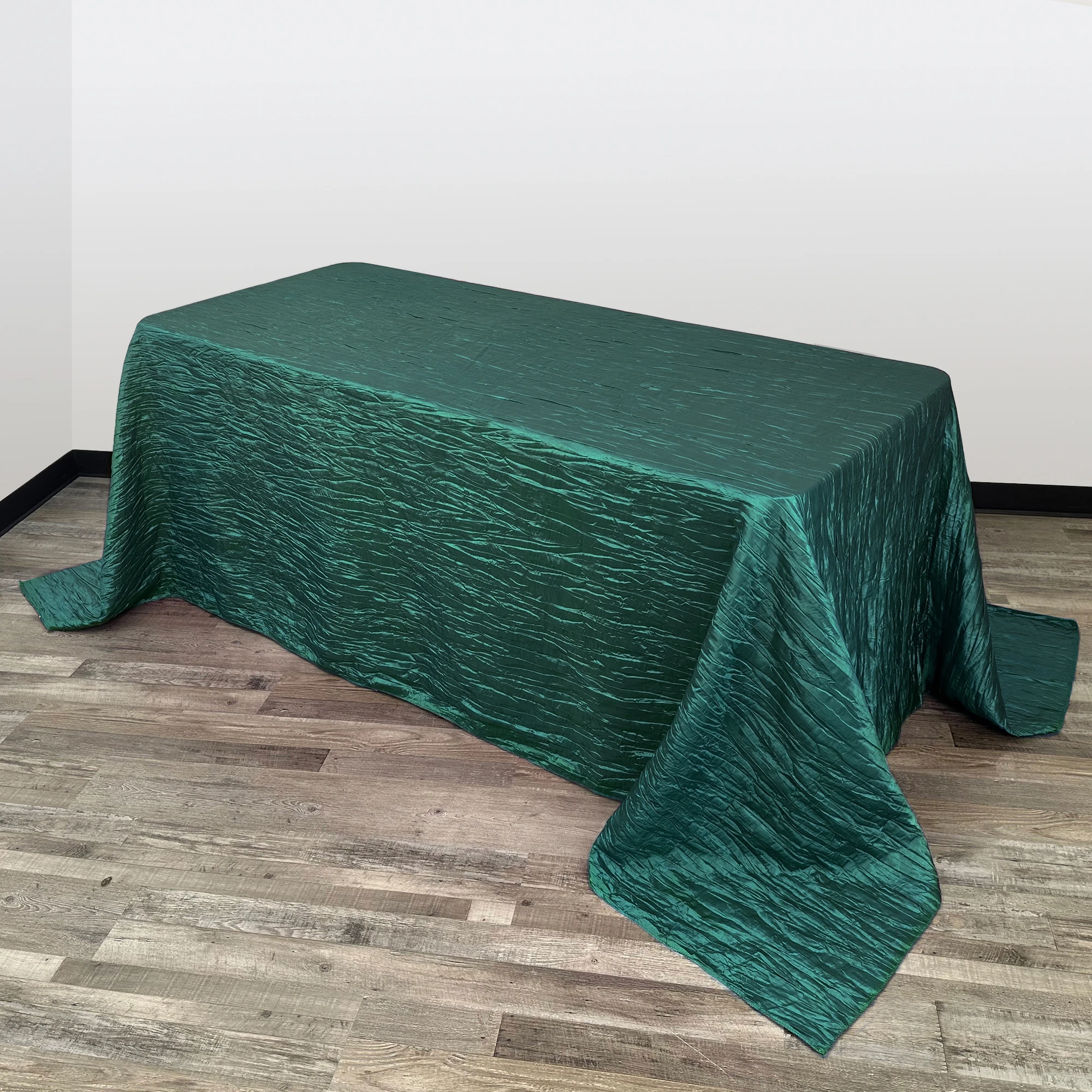 90 x 156 inch Rectangular Crinkle Taffeta Tablecloth Hunter Green