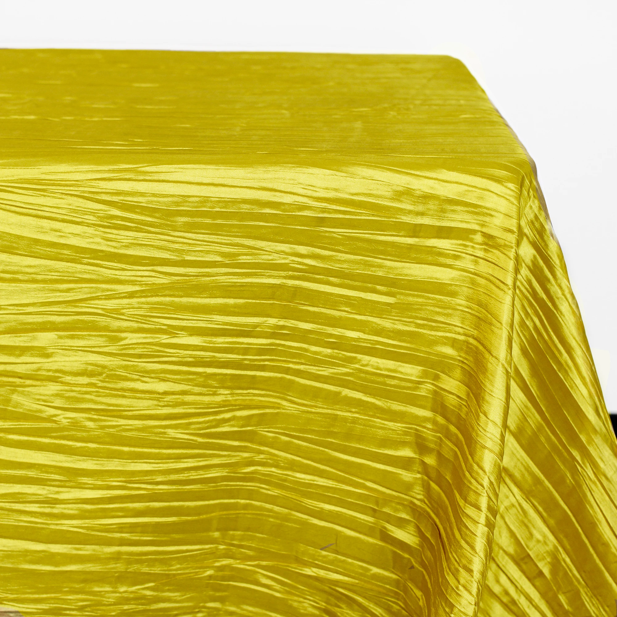 90 x 132 Inch Rectangular Crinkle Taffeta Tablecloth Yellow corner