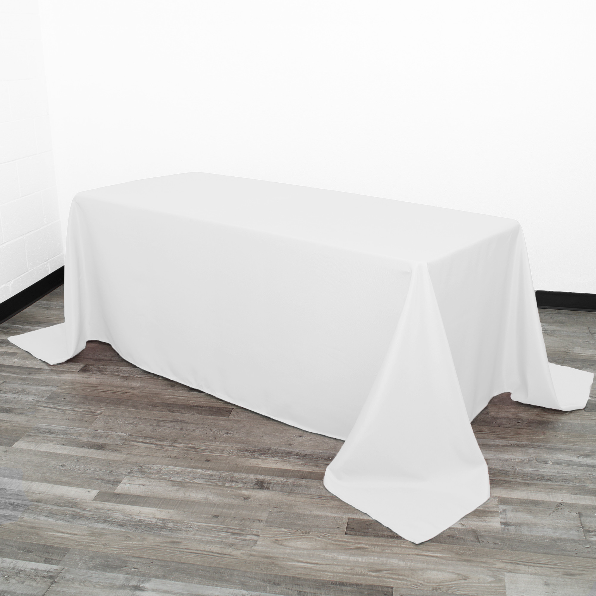 90 x 132 inch Rectangular Polyester Tablecloths White