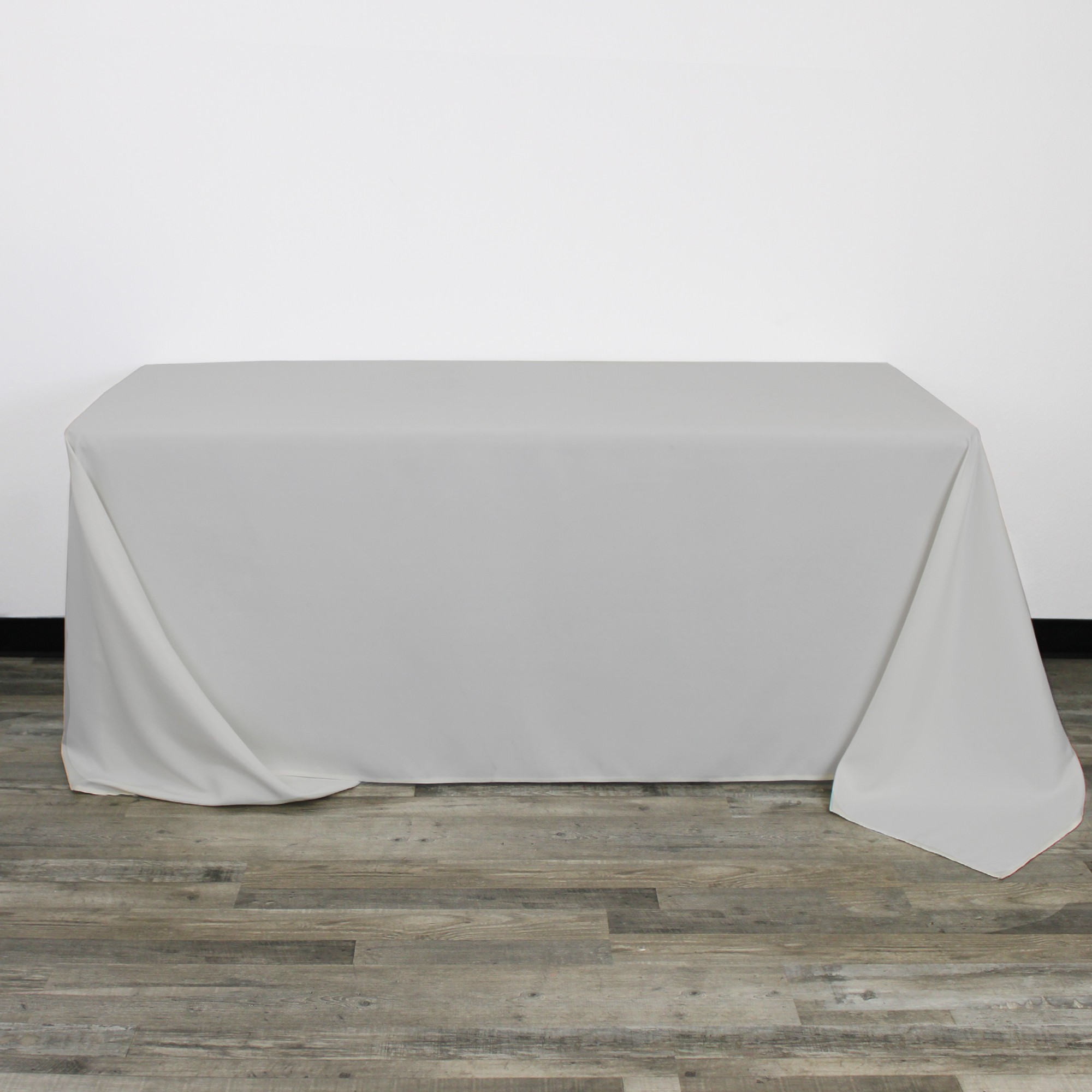 90 x 132 inch Rectangular Polyester Tablecloths Silver Front