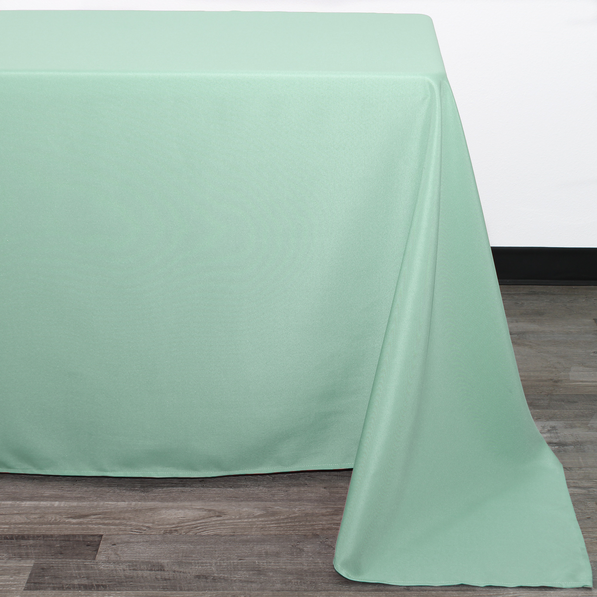 90 x 132 inch Rectangular Polyester Tablecloths Tiffany Corner