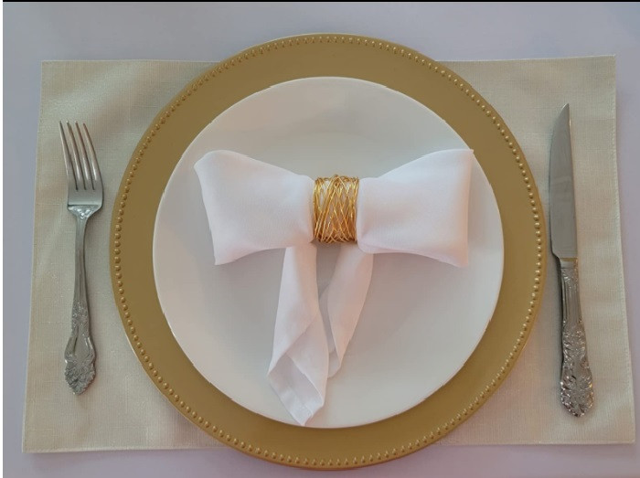 20 inch Polyester Cloth Napkins White in use