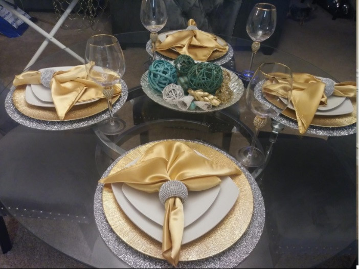 gold wedding napkins
