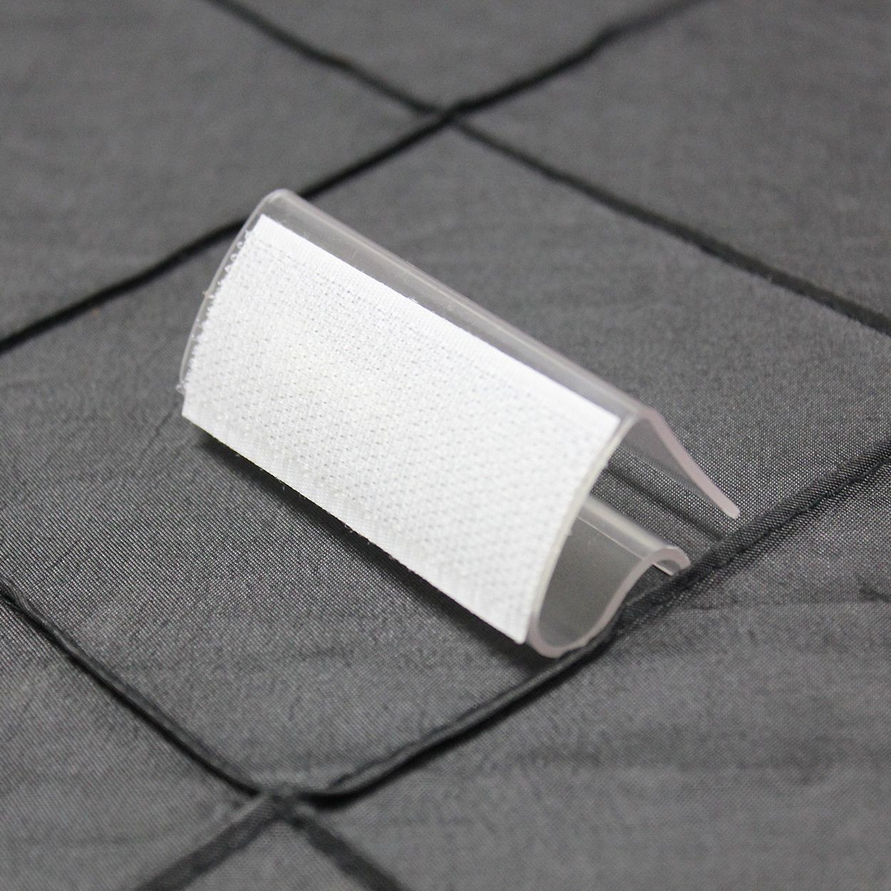 2 1/2 inch x 1 inch Standard Table Skirt Clips