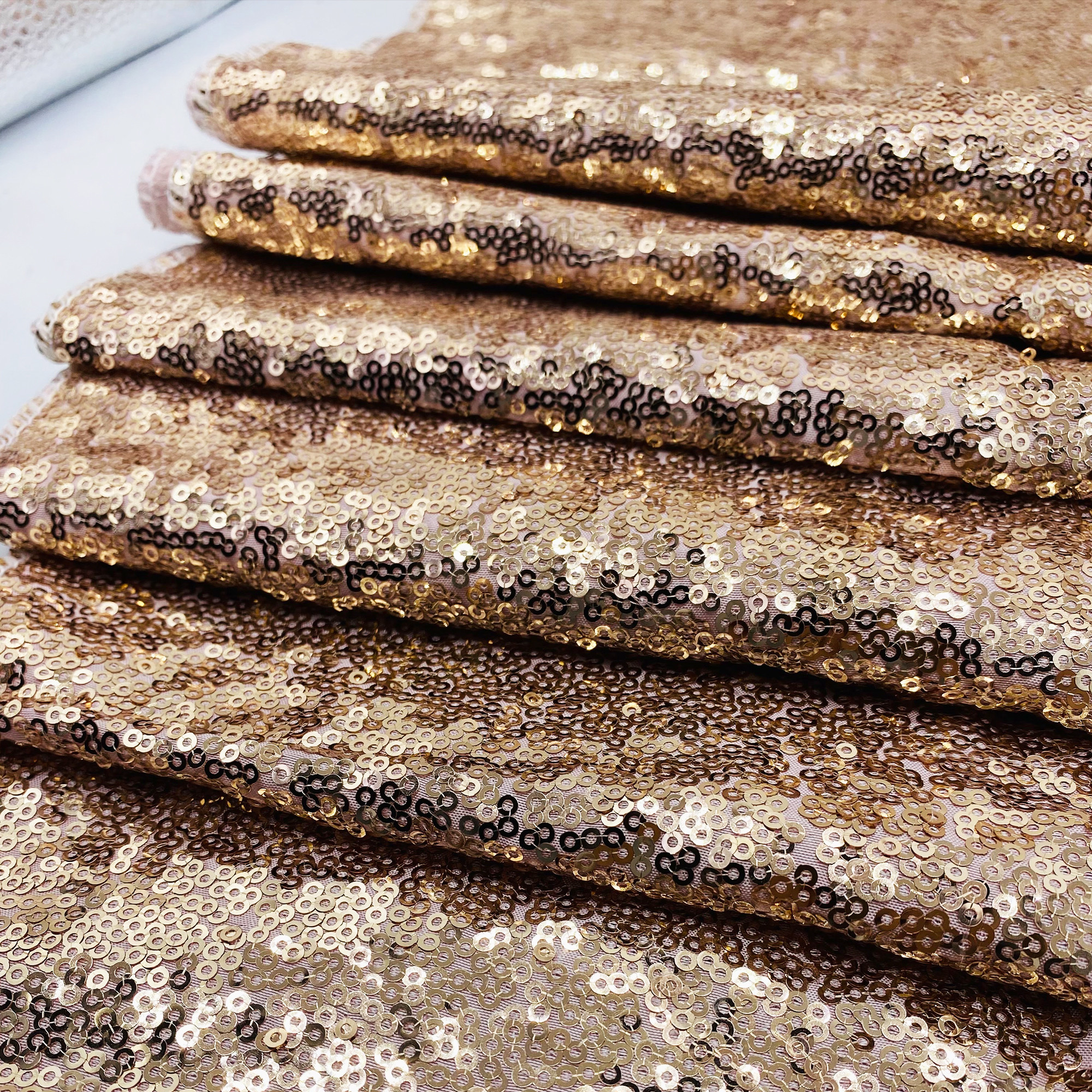 Glitz Sequin Champagne Swatch