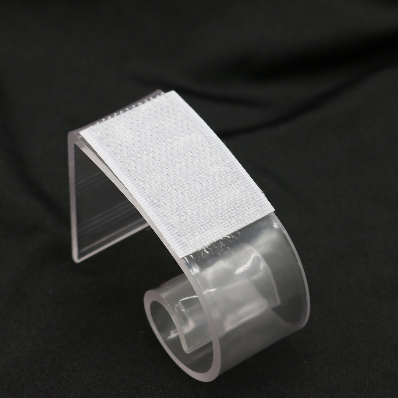 1 3/4 inch Plastic Table Skirt Clip for Events, Parties, Weddings