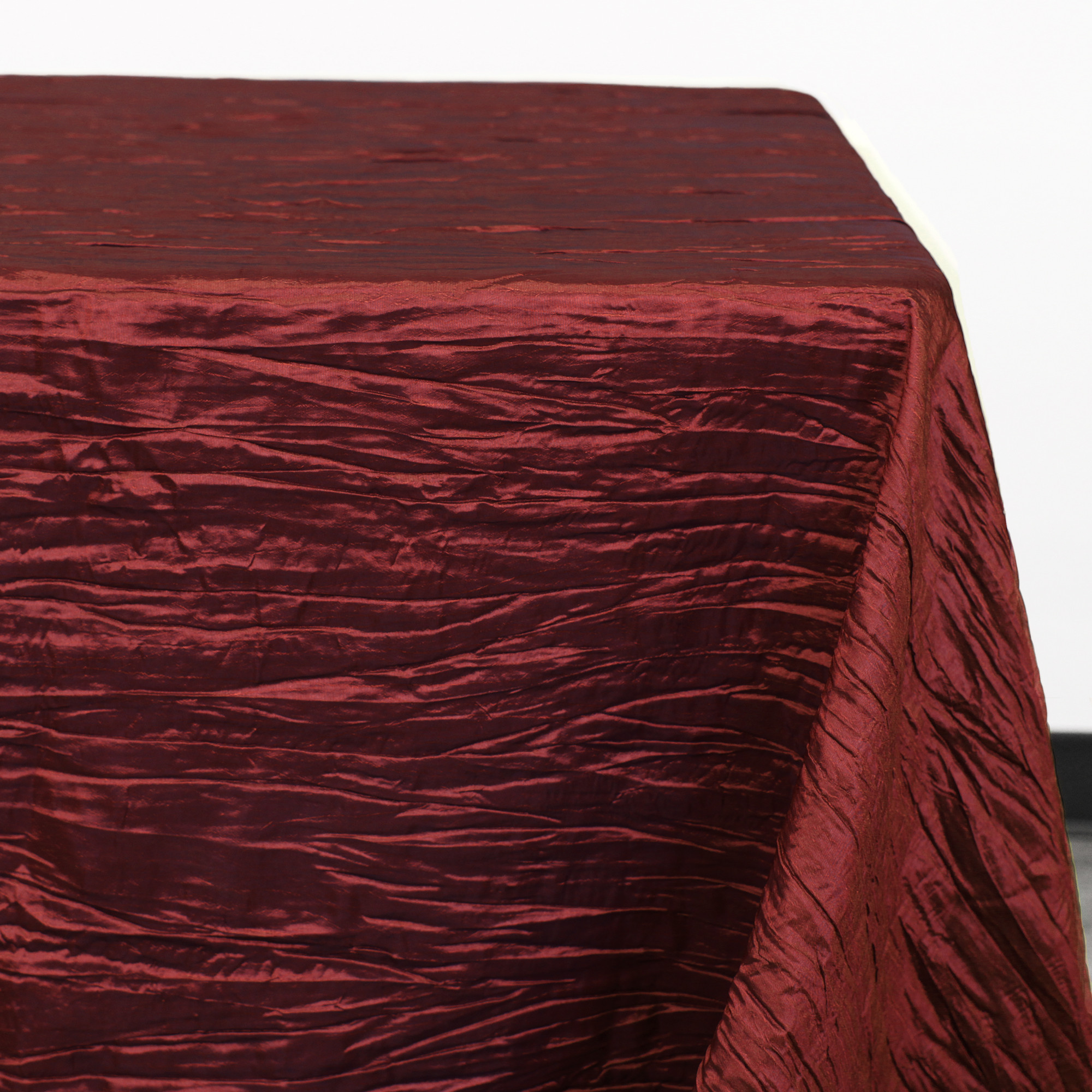 90 x 132 inch Rectangular Crinkle Taffeta Tablecloths Burgundy Corner