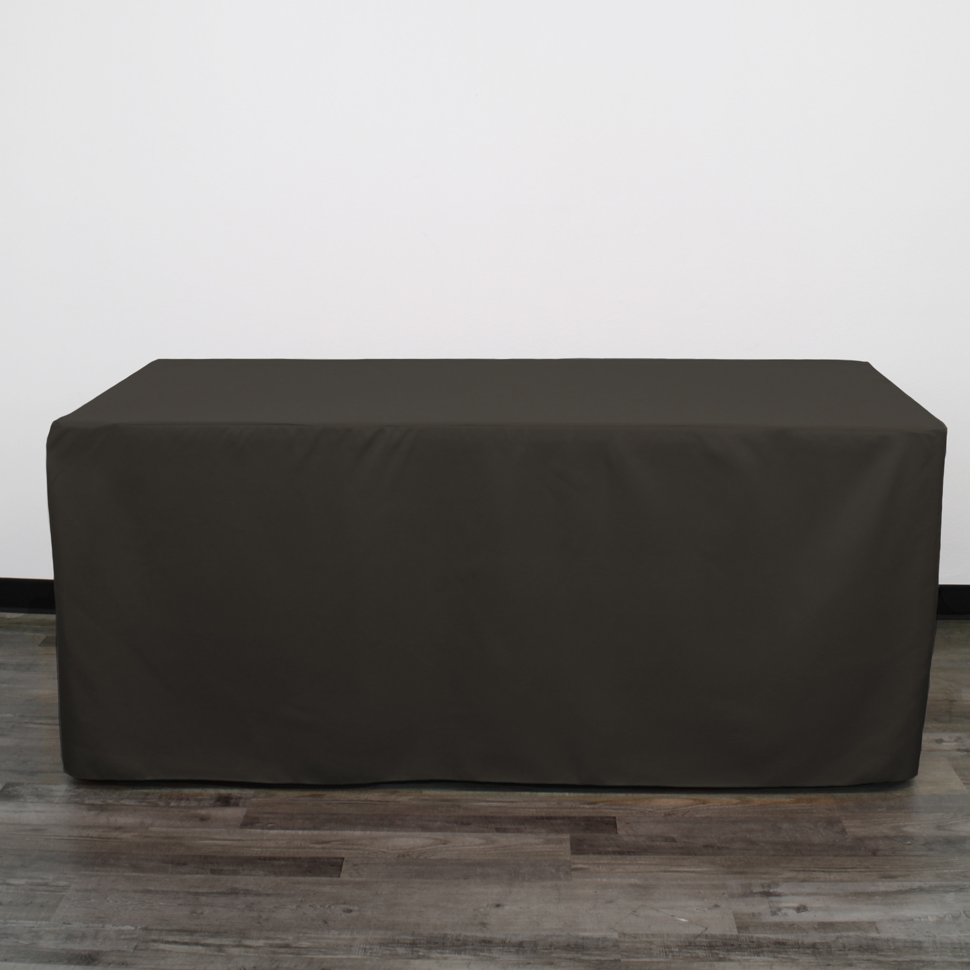 6 ft Fitted Rectangular Polyester Tablecloths Black front