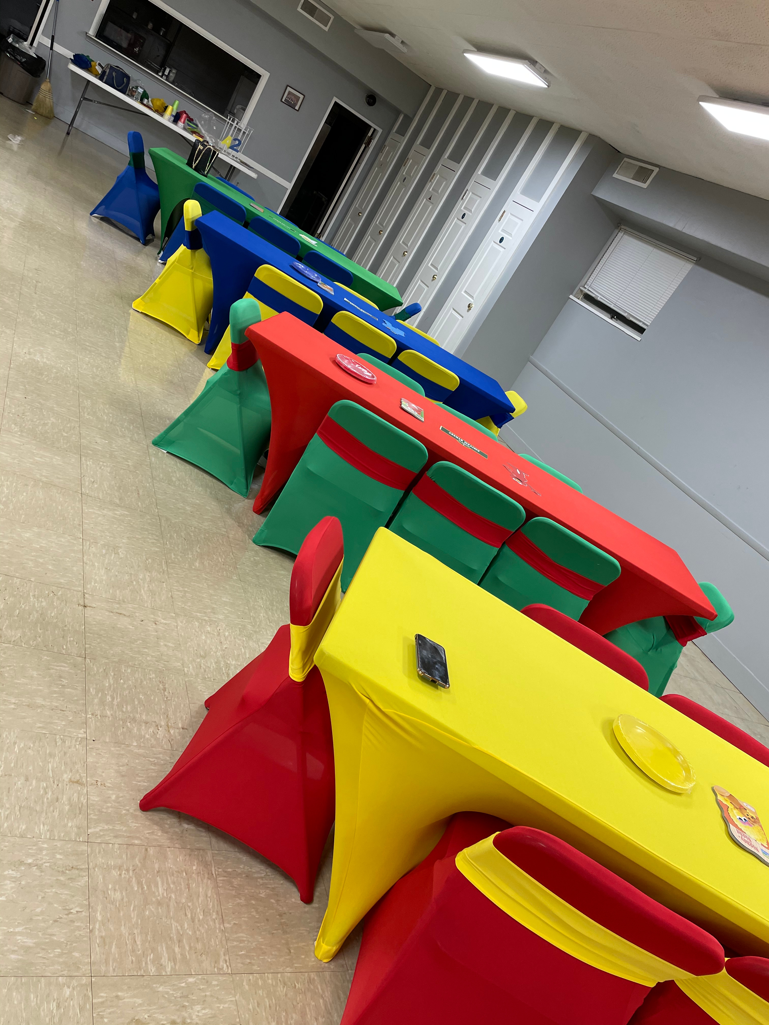 Stretch Spandex 6 Ft Rectangular Table Cover Red In Use 3