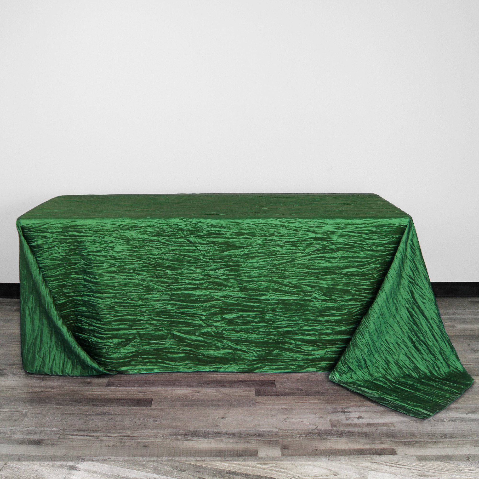 90 x 156 inch Rectangular Crinkle Taffeta Tablecloth Hunter Green front