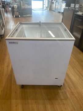 Ex-Showroom Bromic Ex-CF0200FTFG-NR Flat Glass Top Chest Freezer 191 L