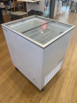 Ex-Showroom Bromic Ex-CF0200FTFG-NR Flat Glass Top Chest Freezer 191 L