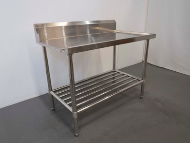 Stainless Steel Outlet Bench with Splashback