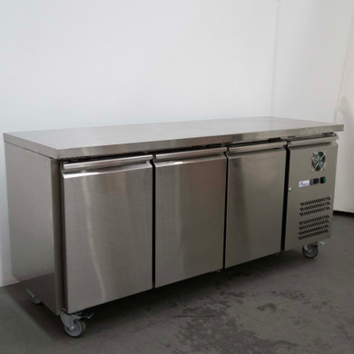 FED-X XUB6C18S3V Bench Fridge